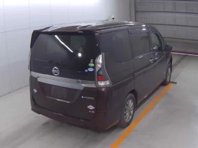 Nissan SERENA  с аукциона в Японии