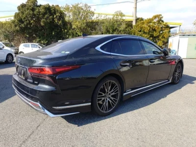 Lexus LS  с аукциона в Японии