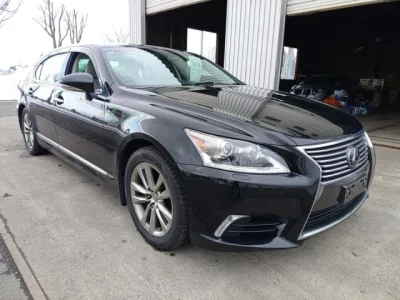 Lexus LS  с аукциона в Японии
