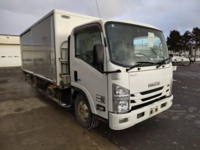 Isuzu ELF