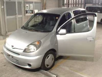 Toyota FUNCARGO лот № 8526 оценка 3  с аукциона в Японии 3