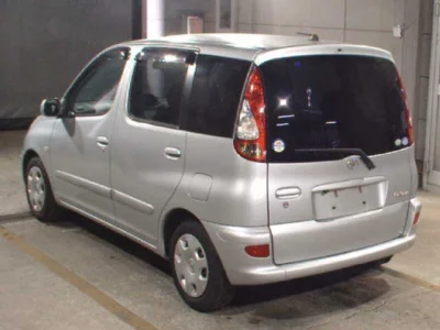 Toyota FUNCARGO  с аукциона в Японии