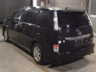 Toyota ISIS
