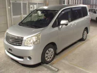 Toyota NOAH лот № 3089 оценка R  с аукциона в Японии 3