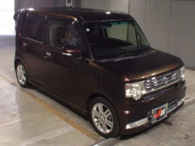 Toyota PIXIS SPACE  с аукциона в Японии