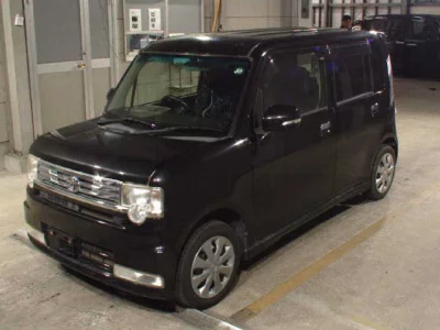 Toyota PIXIS SPACE  с аукциона в Японии