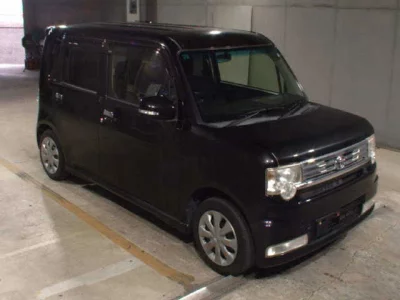 Toyota PIXIS SPACE  с аукциона в Японии