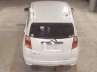 Toyota RACTIS лот № 8388 оценка 3  с аукциона в Японии 5