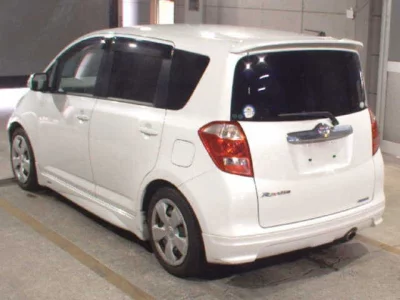 Toyota RACTIS  с аукциона в Японии