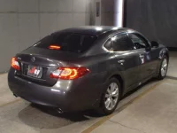 Nissan FUGA лот № 8334 оценка 3.5  с аукциона в Японии 4