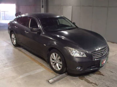 Nissan FUGA  с аукциона в Японии
