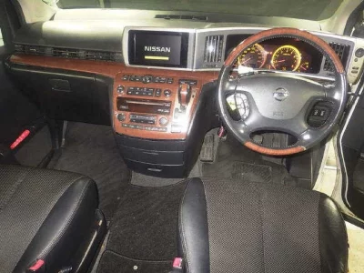 Nissan ELGRAND  с аукциона в Японии