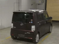 Toyota PIXIS SPACE лот № 4024 оценка 3  с аукциона в Японии 4