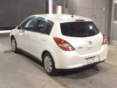 Nissan TIIDA