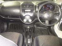 Nissan TIIDA LATIO лот № 8459 оценка R  с аукциона в Японии 2