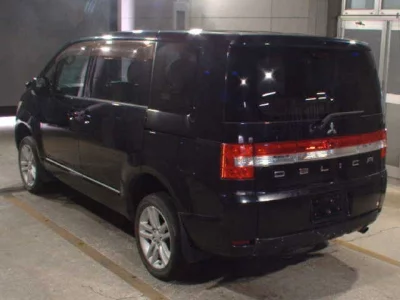 Mitsubishi DELICA D5  с аукциона в Японии
