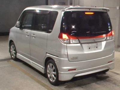 Mitsubishi DELICA D2