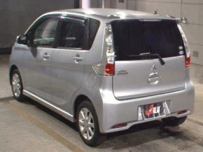 Mitsubishi EK CUSTOM