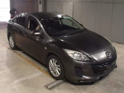 Mazda AXELA  с аукциона в Японии