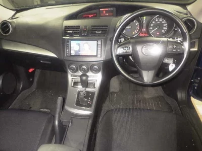 Mazda AXELA  с аукциона в Японии