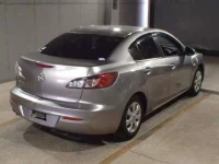 Mazda AXELA лот № 8747 оценка 4  с аукциона в Японии 4