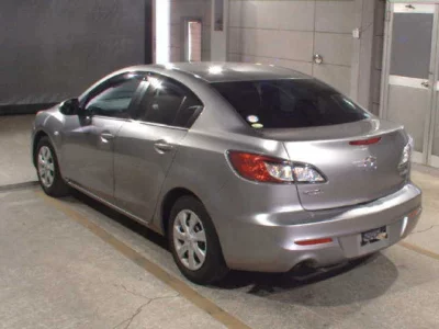 Mazda AXELA  с аукциона в Японии
