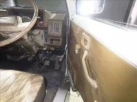 Mazda BONGO лот № 8634 оценка 3  с аукциона в Японии 6