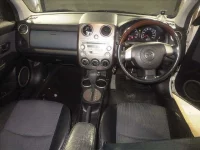 Mazda VERISA лот № 8934 оценка 3.5  с аукциона в Японии 2