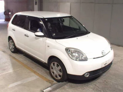 Mazda VERISA  с аукциона в Японии