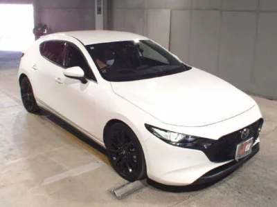 Mazda MAZDA3  с аукциона в Японии