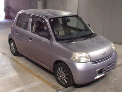 Daihatsu Esse