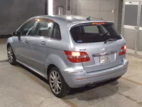 Mercedes-Benz B CLASS лот № 9012 оценка 4  с аукциона в Японии 1