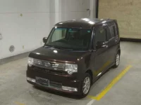 Toyota PIXIS SPACE лот № 4037 оценка 3  с аукциона в Японии 3