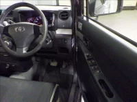 Toyota PIXIS SPACE лот № 4037 оценка 3  с аукциона в Японии 6