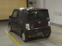 Toyota PIXIS SPACE лот № 4037 оценка 3  с аукциона в Японии 1