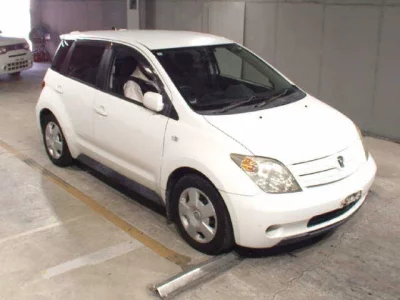 Toyota IST
