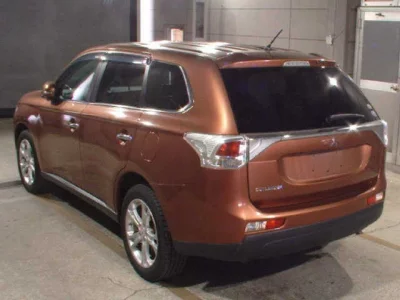 Mitsubishi OUTLANDER  с аукциона в Японии