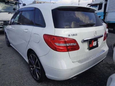 Mercedes-Benz B CLASS