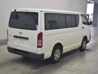 Toyota HIACE VAN лот № 70054 оценка R  с аукциона в Японии 4