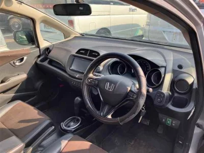 Honda FIT SHUTTLE  с аукциона в Японии