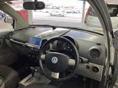 Volkswagen NEW BEETLE