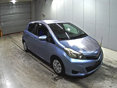 Toyota VITZ  с аукциона в Японии