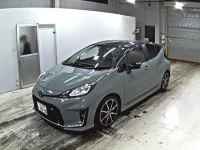 Toyota AQUA лот № 3086 оценка 5  с аукциона в Японии 3