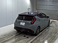 Toyota AQUA лот № 3086 оценка 5  с аукциона в Японии 4