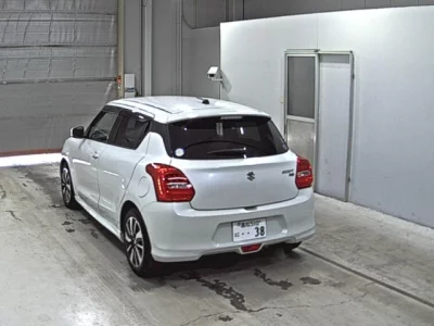 Suzuki SWIFT  с аукциона в Японии