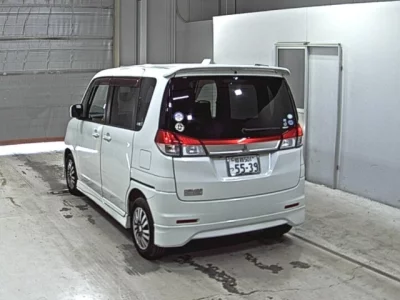 Mitsubishi DELICA D2
