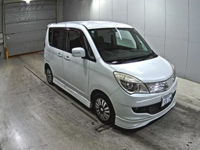 Mitsubishi DELICA D2