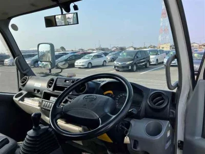 Hino DUTRO  с аукциона в Японии