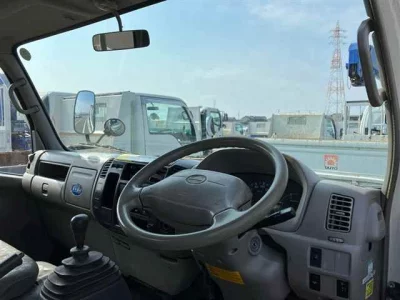 Hino DUTRO  с аукциона в Японии