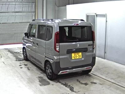 Suzuki SPACIA GEAR  с аукциона в Японии